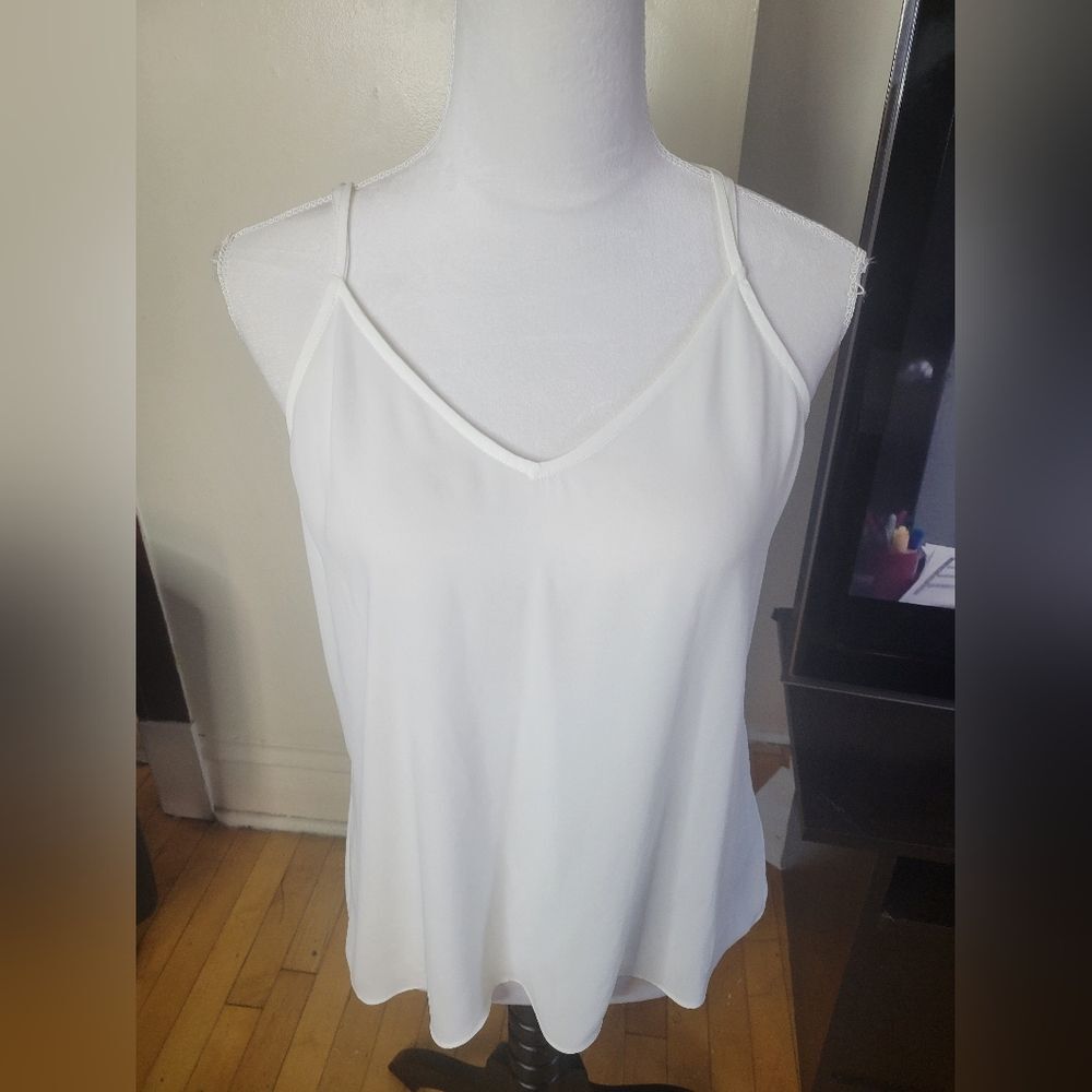 Trouve Nordstrom White Strappy V-neck Cami Size Medium